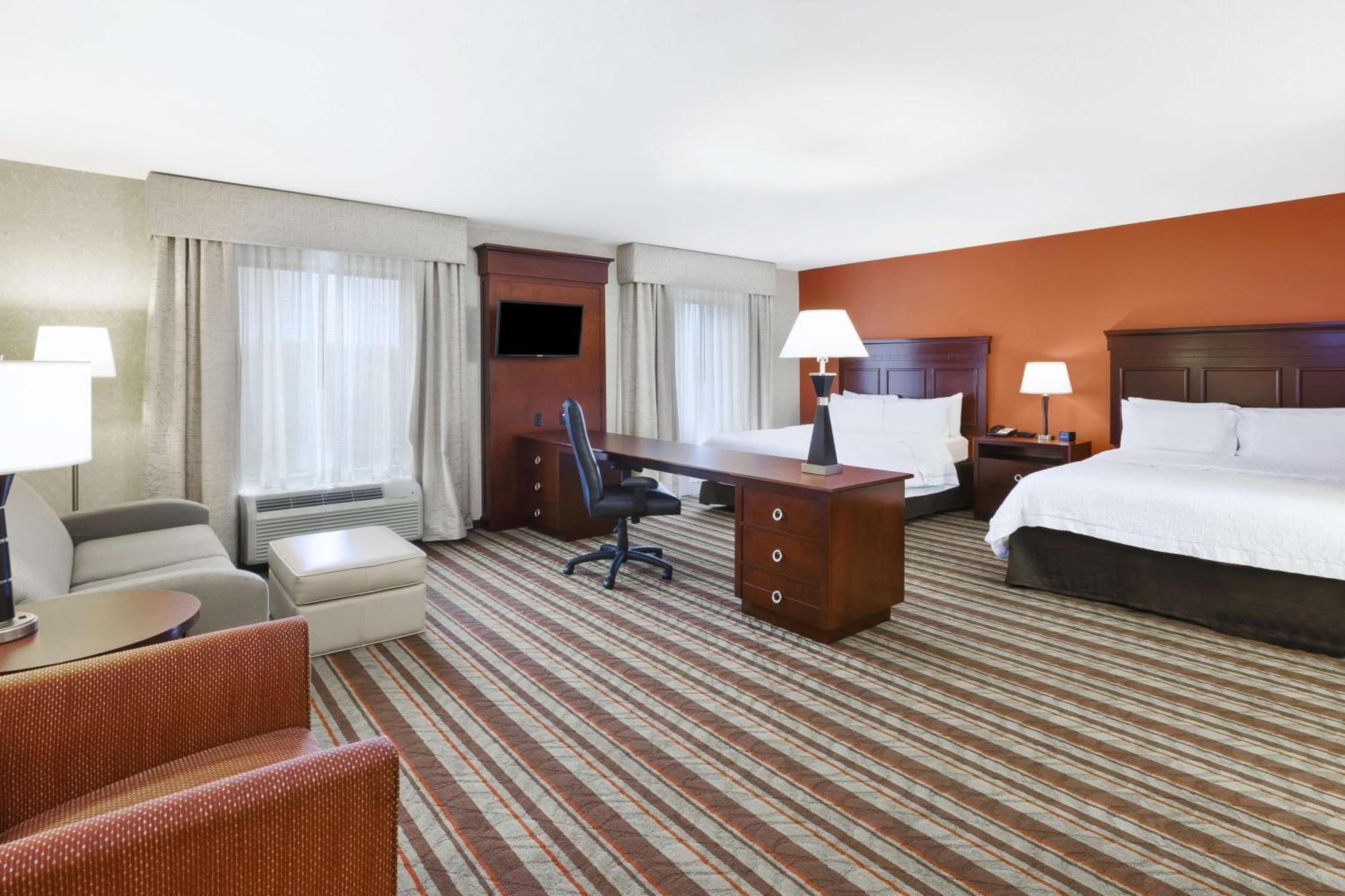Hampton Inn Detroit/Саутгейт Экстерьер фото